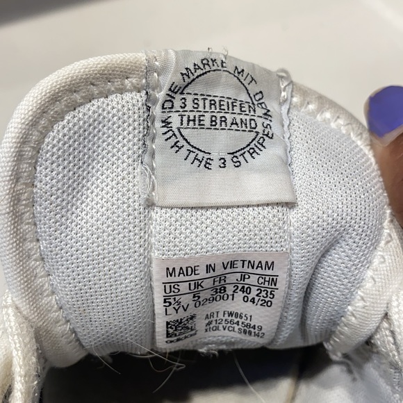 Adidas Original Nizza x Disney Goofy Sneakers - Picture 6 of 6